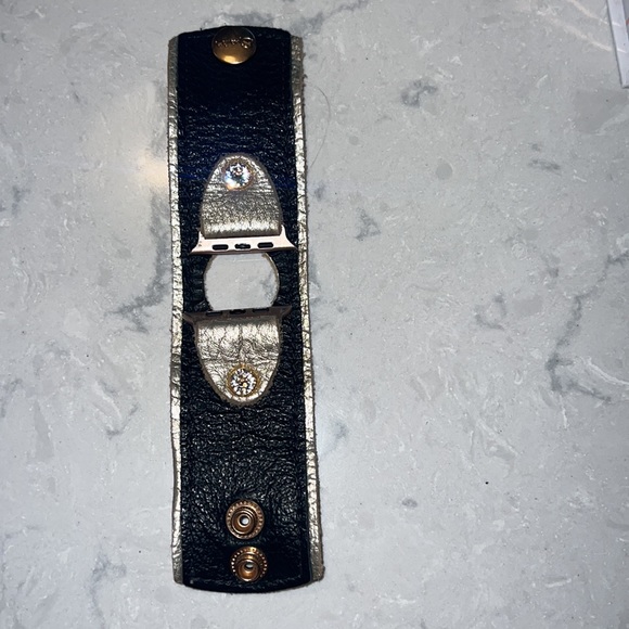 Molly’s Rescue Spark*l Band Apple Watch xs 42/44. - Picture 2 of 3